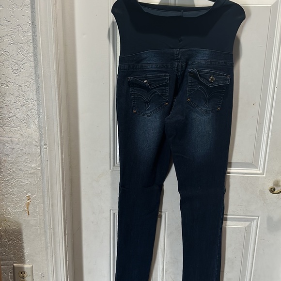 Bella Vida Maternity - Picture 6 of 13